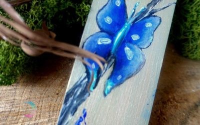 Motyl na drzewie